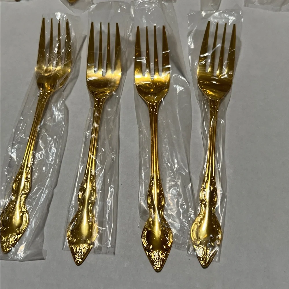 Kenwood Oneida 1984 Golden Natchez 20pc Service For 4 Flatware New